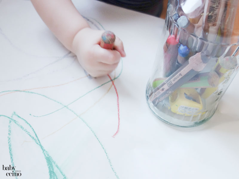 babyccino-basteltisch-tisch-malen