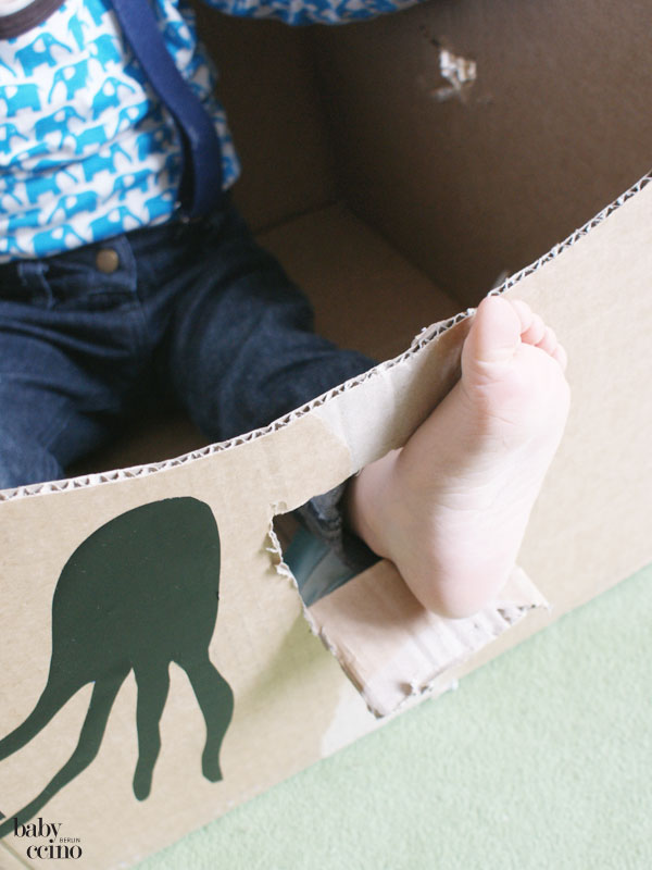 Upcycling-pappboot-panda-10