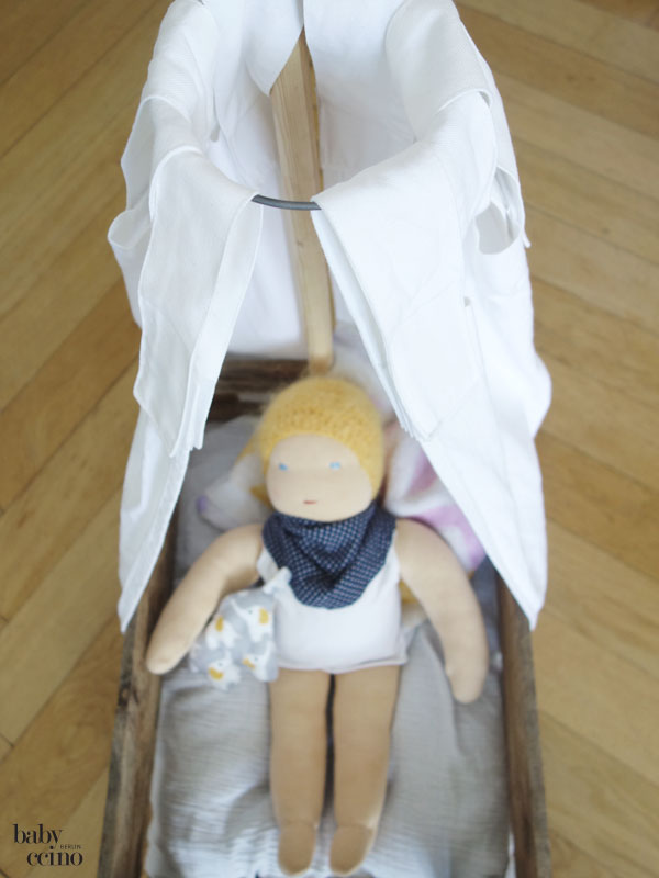 DIY-Puppenbett-Weinkiste-Upcycling-7