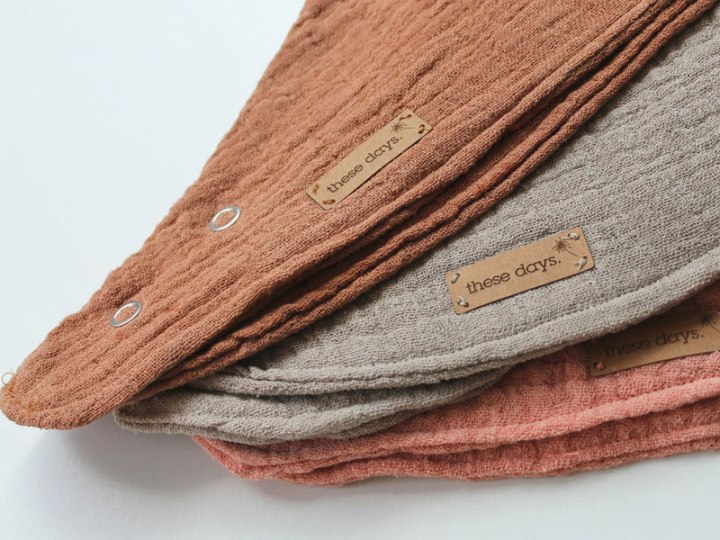 these-days-scargf-halstuch